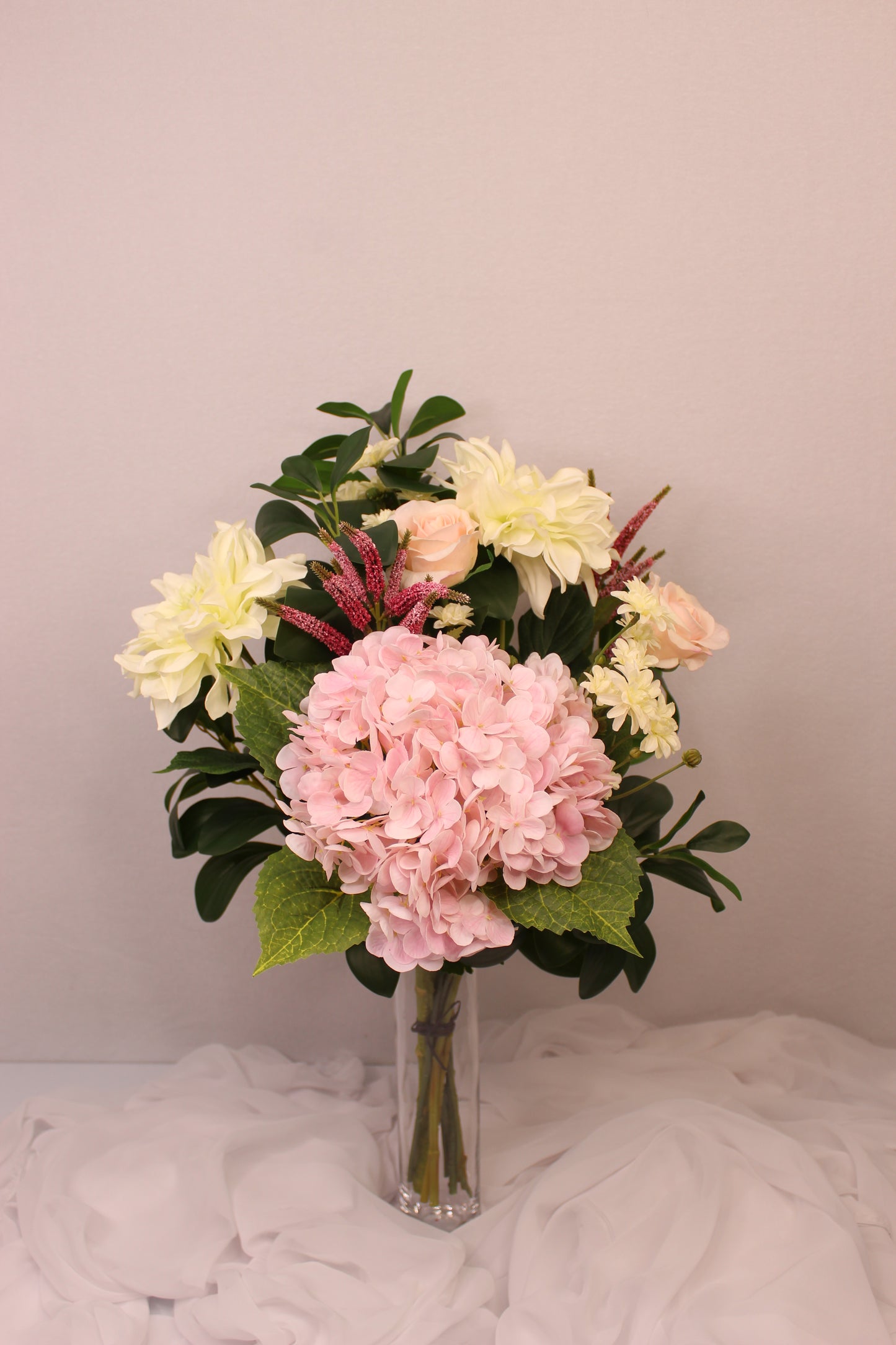 Light Pink Rose and Hydrangea Bouquet '88'