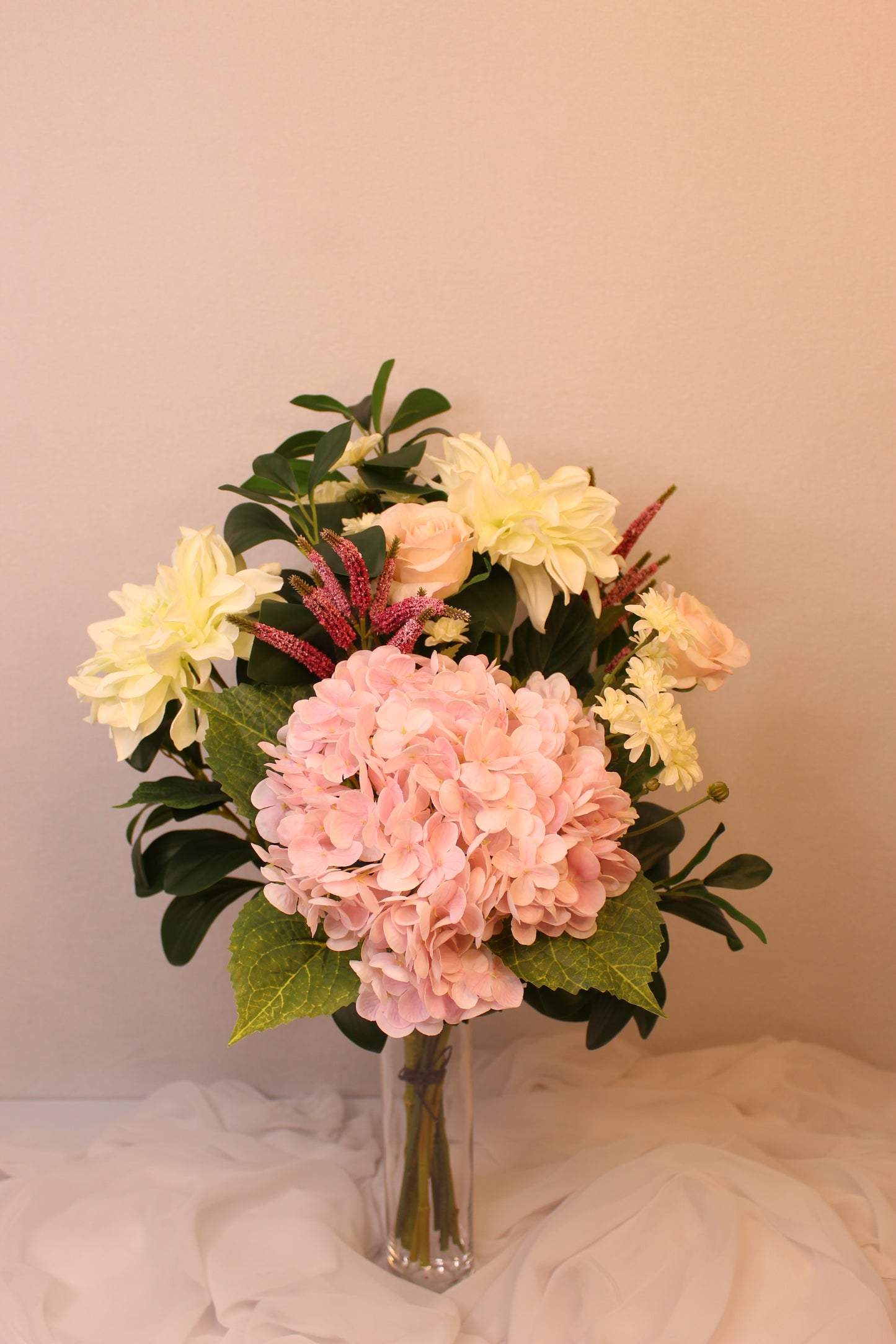 Light Pink Rose and Hydrangea Bouquet '88'