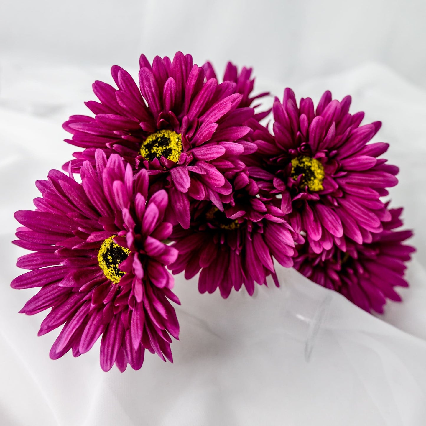 artificial Fuchsia Gerbera closer look